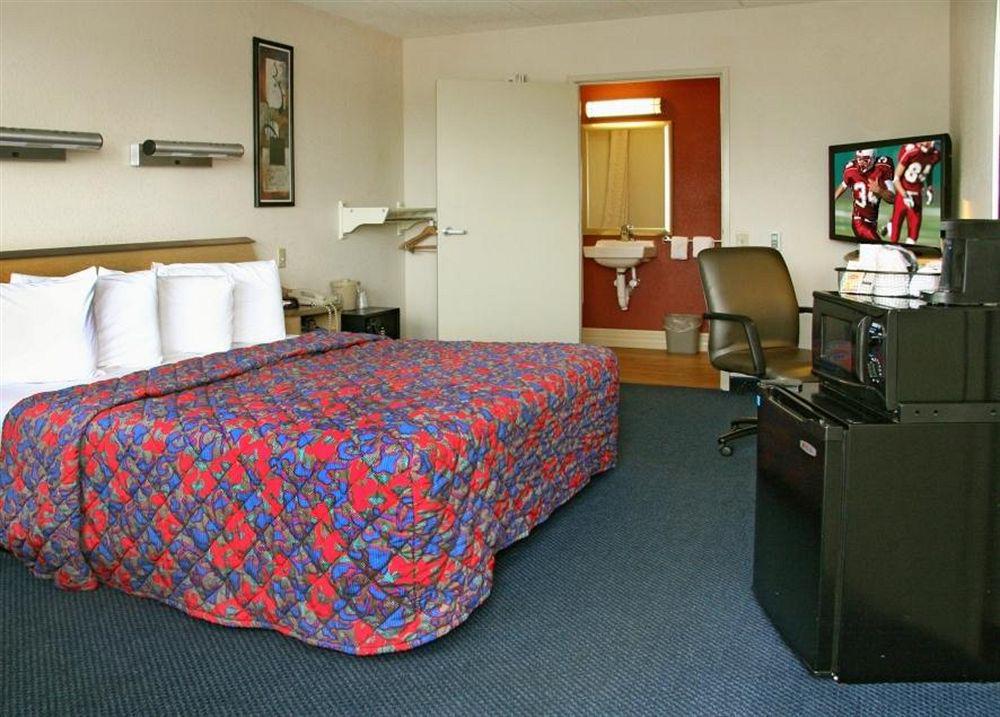 Red Roof Inn Edison Cameră foto
